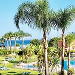 Daire Boho Chic- Beachfront - Free Bikes - Salt Water Pool *