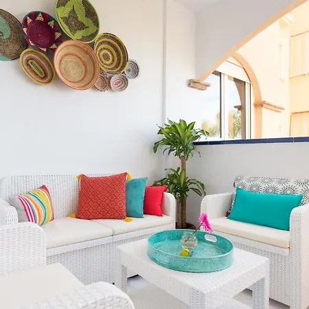 Apartamento Boho Chic- Beachfront - Free Bikes - Salt Water Pool *
