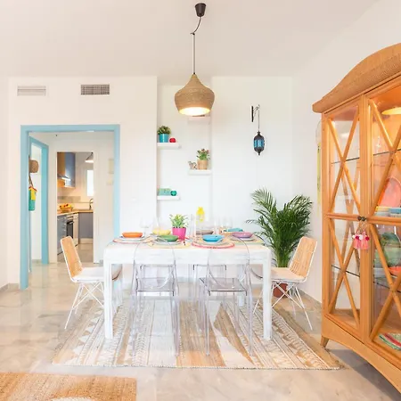 Boho Chic- Beachfront - Free Bikes - Salt Water Pool * Torremolinos