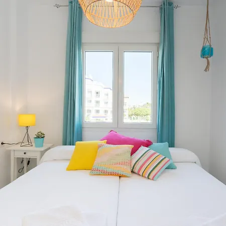 Boho Chic- Beachfront - Free Bikes - Salt Water Pool Apartamento *