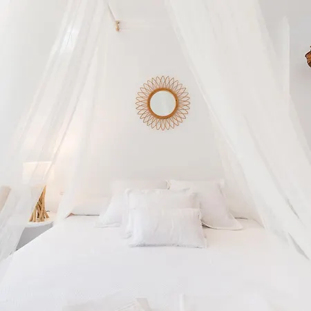 Boho Chic- Beachfront - Free Bikes - Salt Water Pool Торремолинос