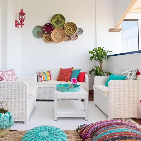 Boho Chic- Beachfront - Free Bikes - Salt Water Pool Appartamento Torremolinos