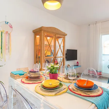 Apartamento Boho Chic- Beachfront - Free Bikes - Salt Water Pool *