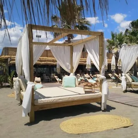 Boho Chic- Beachfront - Free Bikes - Salt Water Pool Appartamento Torremolinos