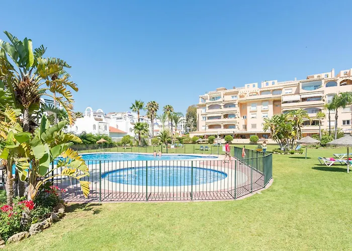 Appartamento Boho Chic- Beachfront - Free Bikes - Salt Water Pool Torremolinos
