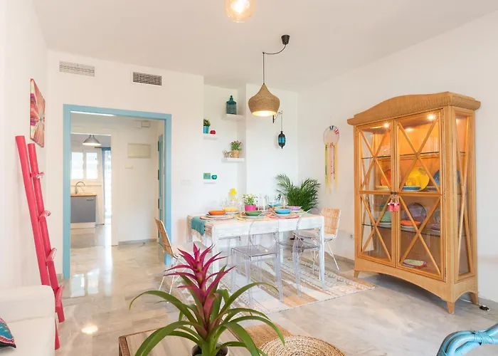 Boho Chic- Beachfront - Free Bikes - Salt Water Pool Torremolinos