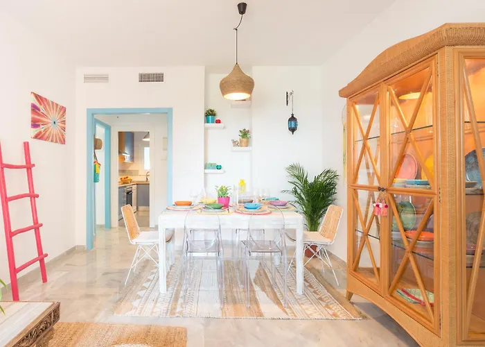 Boho Chic- Beachfront - Free Bikes - Salt Water Pool * Torremolinos