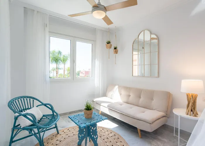 Apartamento Boho Chic- Beachfront - Free Bikes - Salt Water Pool Torremolinos