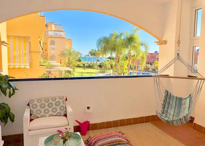 Boho Chic- Beachfront - Free Bikes - Salt Water Pool