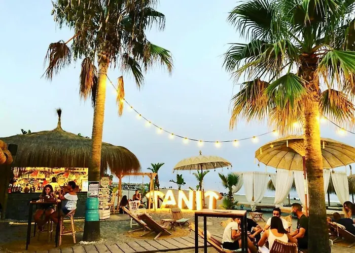 Appartamento Boho Chic- Beachfront - Free Bikes - Salt Water Pool