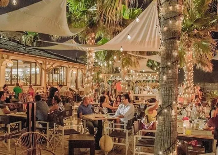 Apartamento Boho Chic- Beachfront - Free Bikes - Salt Water Pool Torremolinos