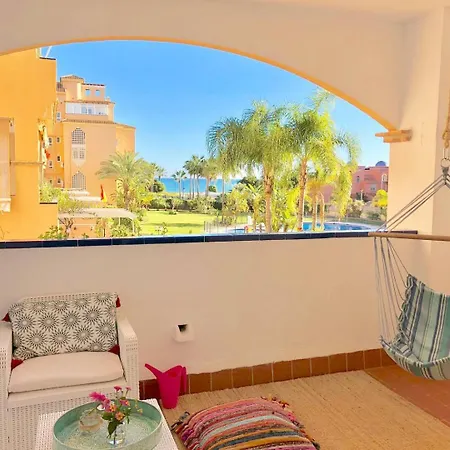 Boho Chic- Beachfront - Free Bikes - Salt Water Pool