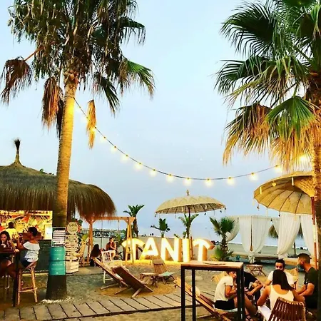 דירה Boho Chic- Beachfront - Free Bikes - Salt Water Pool