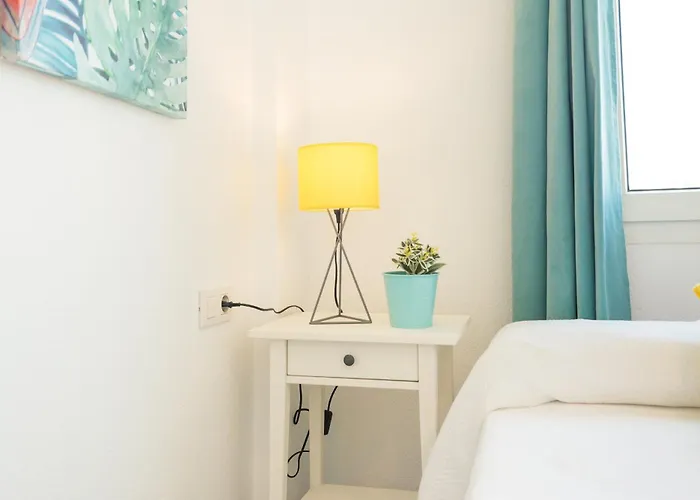 Boho Chic- Beachfront - Free Bikes - Salt Water Pool Appartement *