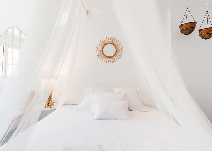 Boho Chic- Beachfront - Free Bikes - Salt Water Pool Torremolinos