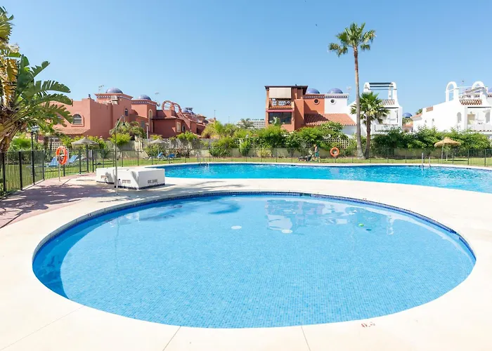 Appartement Boho Chic- Beachfront - Free Bikes - Salt Water Pool Torremolinos