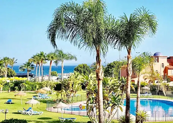 Appartement Boho Chic- Beachfront - Free Bikes - Salt Water Pool *