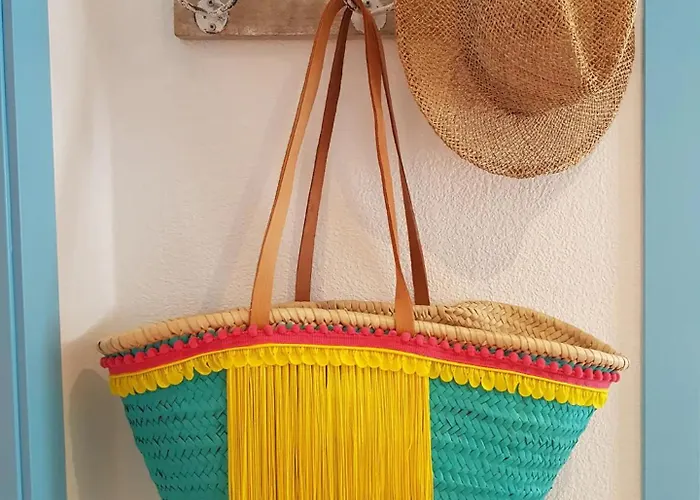 Boho Chic- Beachfront - Free Bikes - Salt Water Pool